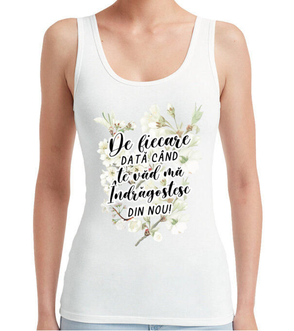  model  pe tricou
