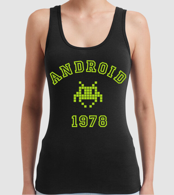 android model negru pe tricou
