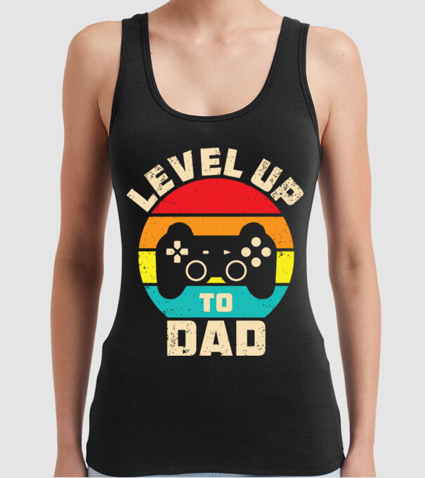 Level Up Dad model negru pe tricou