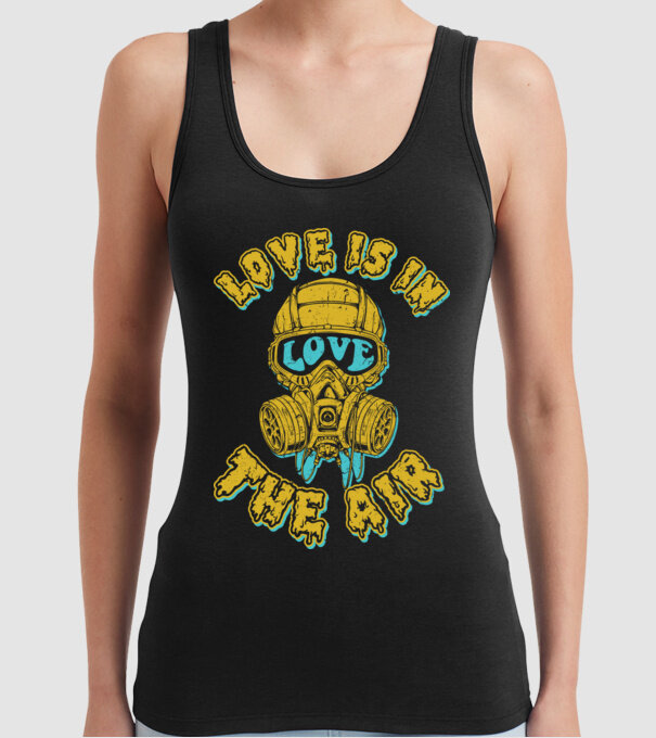 Love is in the air model negru pe tricou