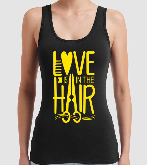 Love is in the hair model negru pe tricou