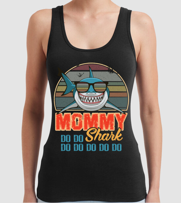 Mommy Shark model negru pe tricou