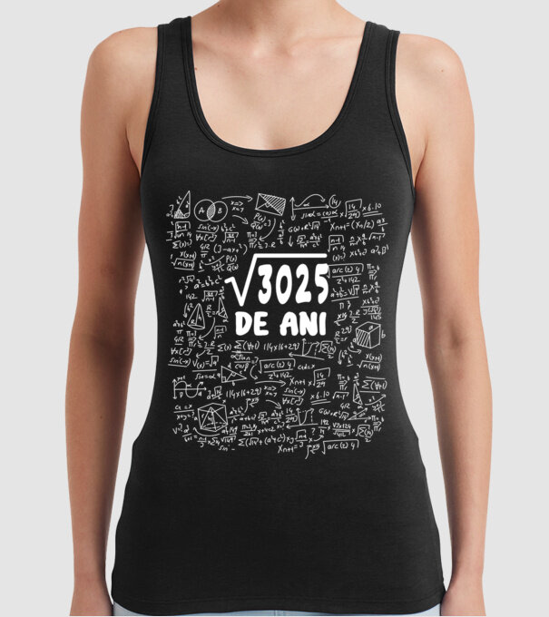 √3025 de ani model negru pe tricou