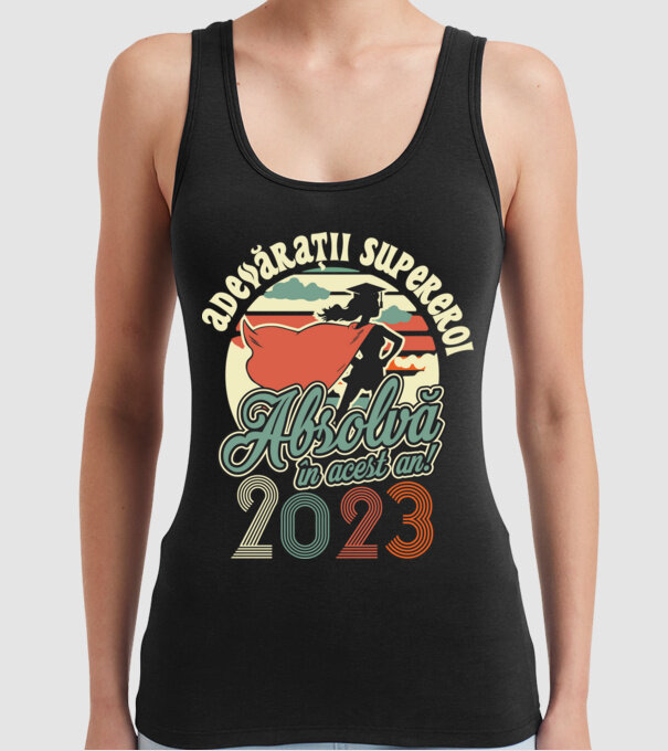 Adevărații supereroi model negru pe tricou