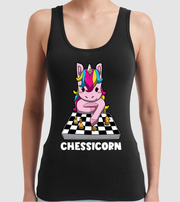 Chessicorn model negru pe tricou