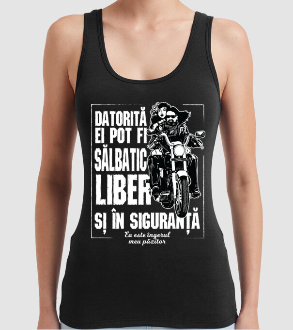 datorită ei pot fi sălbatic, liber și în siguranță - ea este îngerul meu păzitor model negru pe tricou