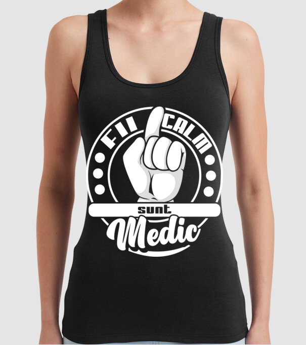 Fii calm... sunt medic model negru pe tricou