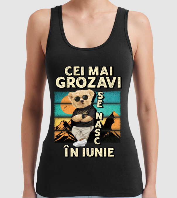 RETRO teddy IUNIE model negru pe tricou