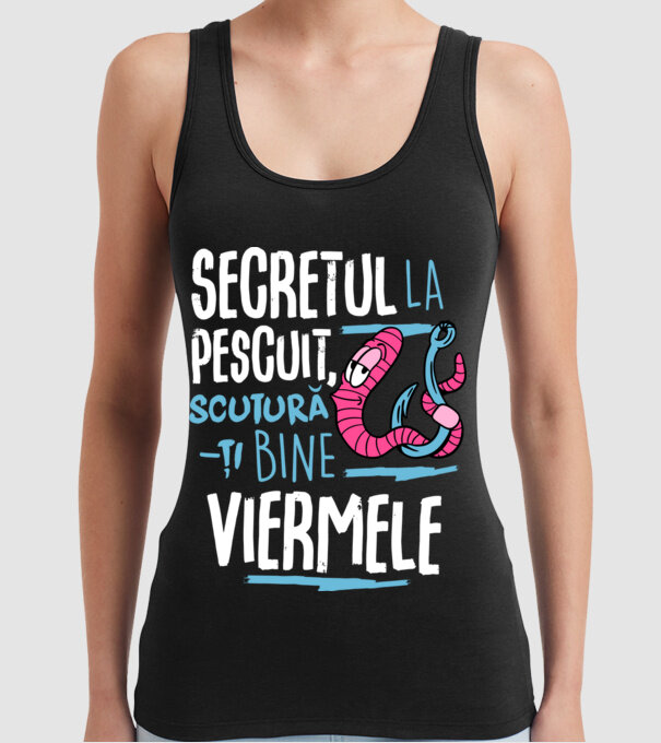 Secretul la pescuit scutură-ți bine viermele model negru pe tricou
