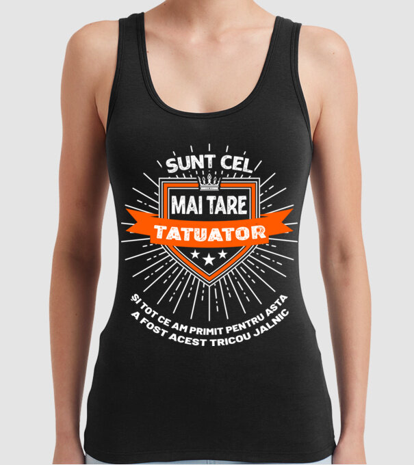 sunt cel mai tare tatuator și tot ce am primit pentru asta a fost acest tricou jalnic model negru pe tricou