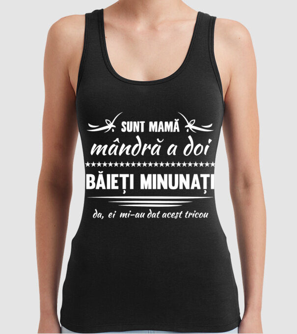 Sunt Mamă mândră a doi băieți minunați - da, ei mi-au dat acest tricou model negru pe tricou