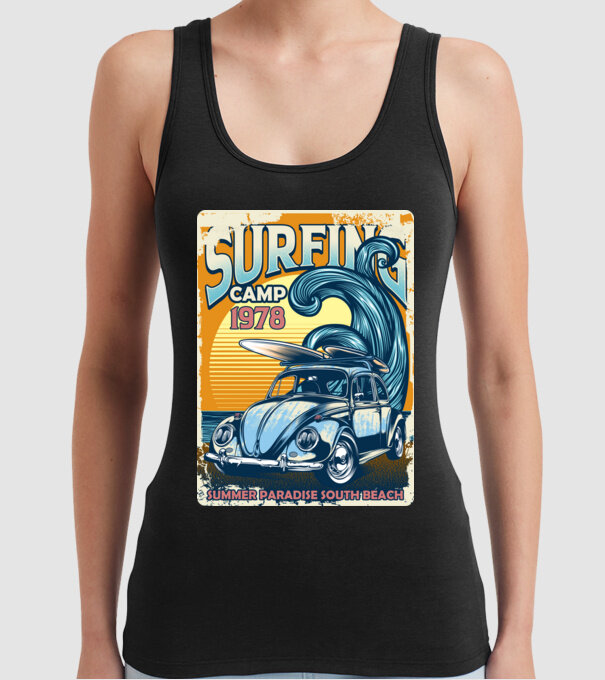 Surfer Camp model negru pe tricou