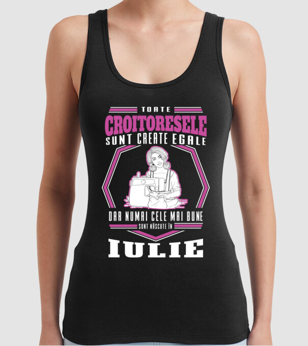 Toate croitoresele iulie model negru pe tricou
