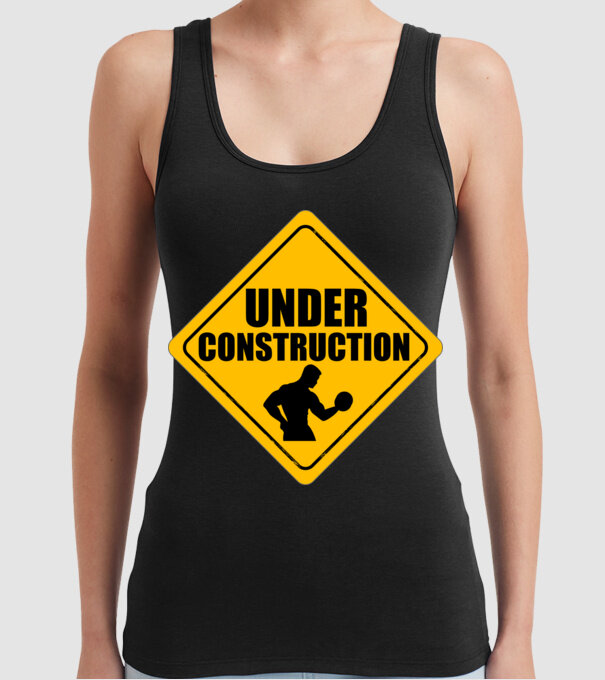 Under Construction model negru pe tricou