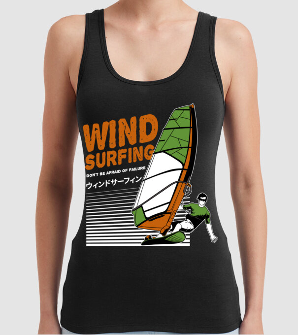 Wind Surf model negru pe tricou