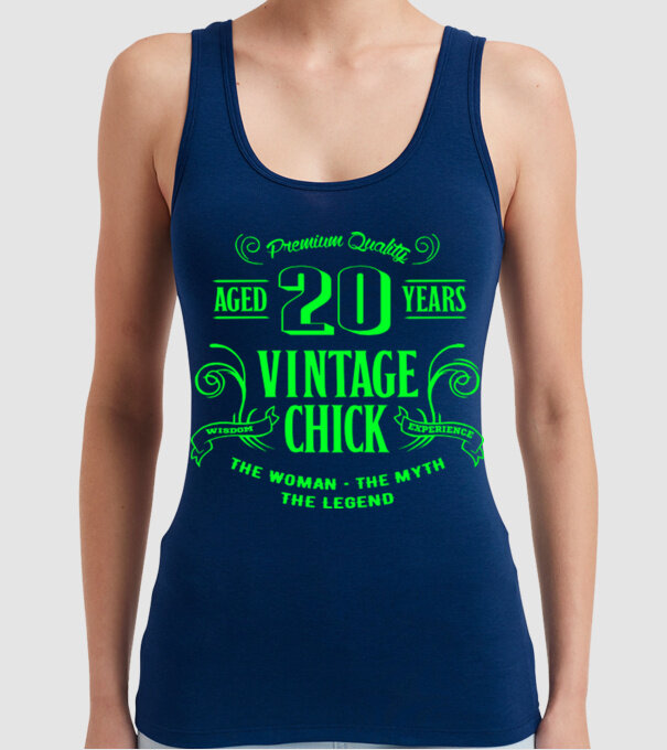 Vintage chick - 20 model albastru închis pe tricou