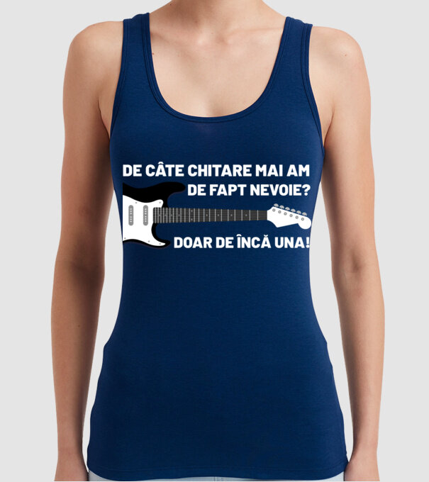 De câte chitare mai am de fapt nevoie? Doar de încă una model albastru închis pe tricou