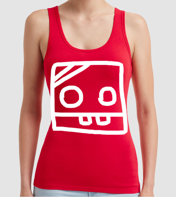 model roșu pe tricou