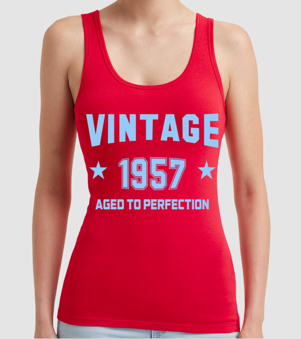 Vintage - 1957 model roșu pe tricou