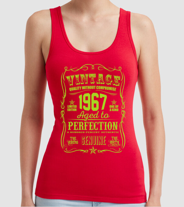 Vintage Perfection - 1967 model roșu pe tricou