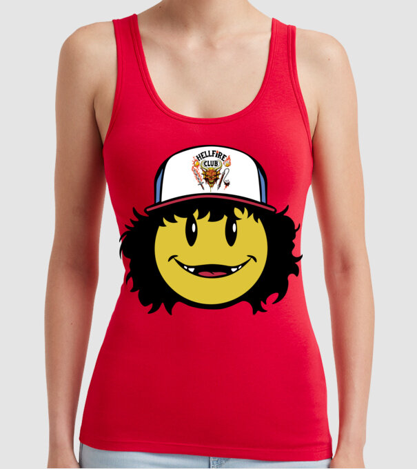 dustinhappyface model roșu pe tricou