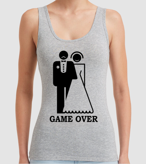Game over model gri pe tricou
