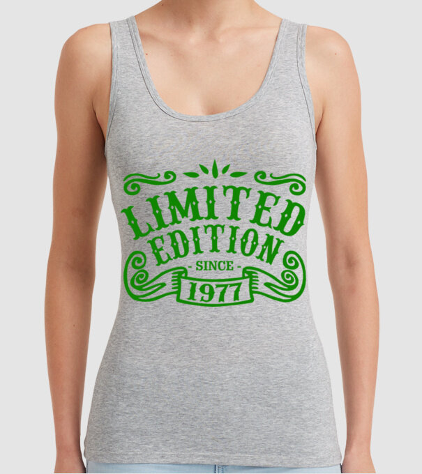 Limited edition 1977 model gri pe tricou