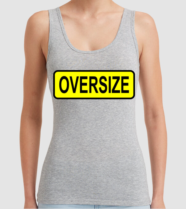 Oversize model gri pe tricou
