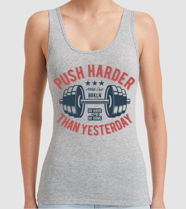 push harder model gri pe tricou