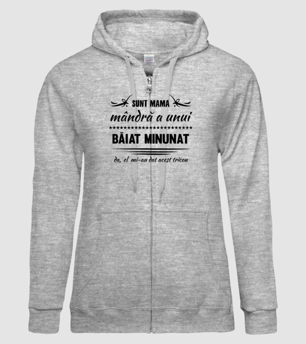 Sunt mama mândră a unui băiat minunat - da, el mi-a dat acest tricou model gri pe tricou