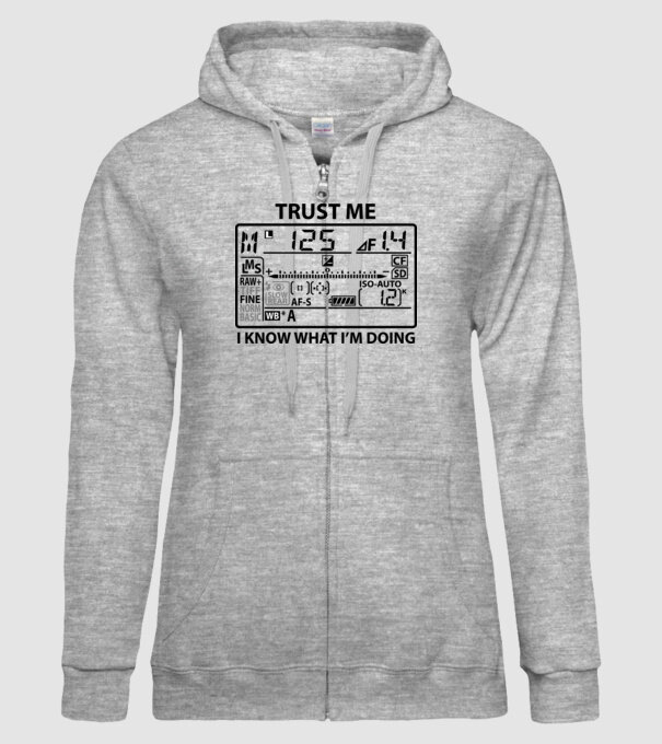 Trust me i'm a photographer model gri pe tricou