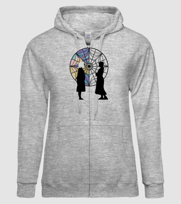 Wednesday and Enid model gri pe tricou