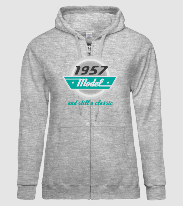 Model and still a classic - 1957 model gri pe tricou