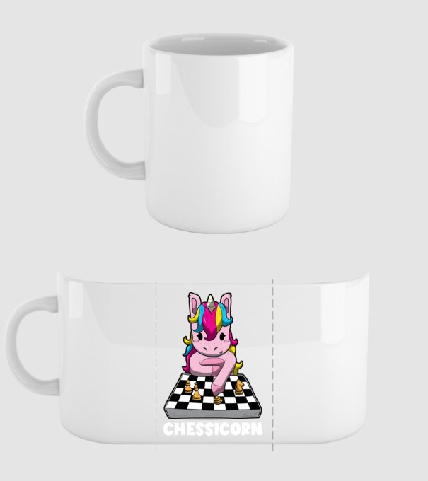 Chessicorn model alb pe tricou