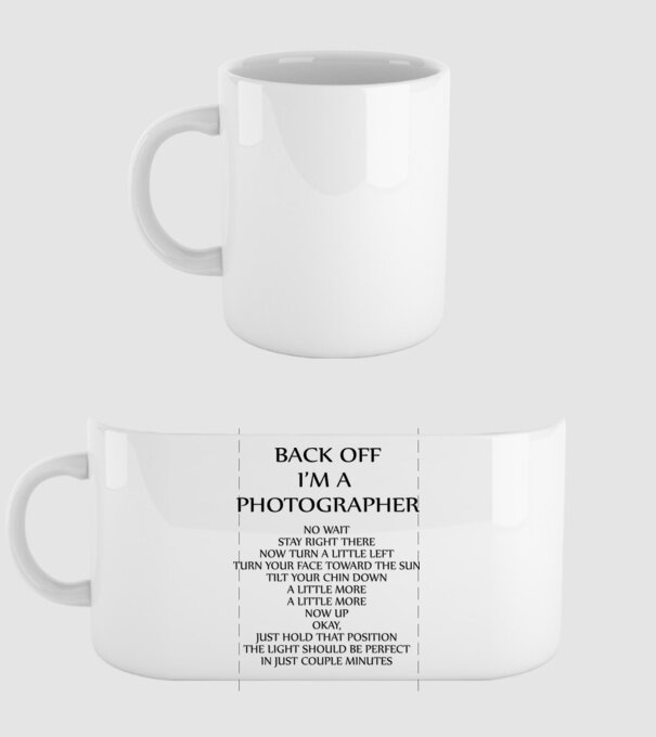 'Back off I''m a photographer' model alb pe tricou