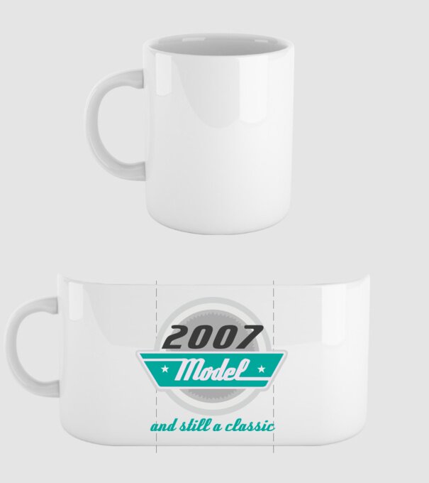 Model and still a classic - 2007 model alb pe tricou