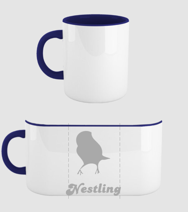 Nestling model albastru închis pe tricou