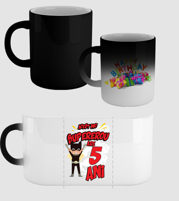 Acest mic supererou are 5 ani model negru pe tricou