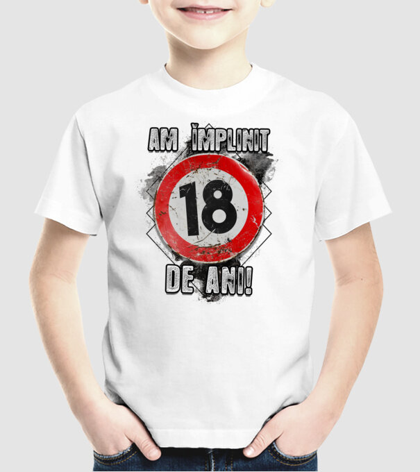 Am împlinit 18 de ani! model alb pe tricou