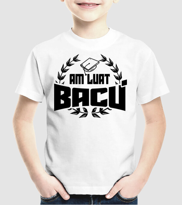 Am luat bacu model alb pe tricou