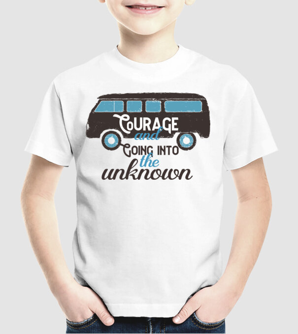 Autobuze model alb pe tricou