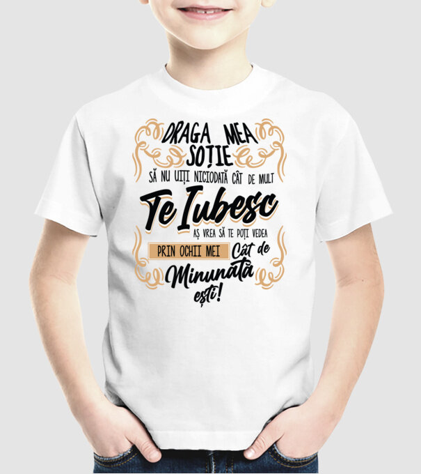 Cât de minunată ești model alb pe tricou