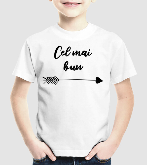 cel mai bun model alb pe tricou