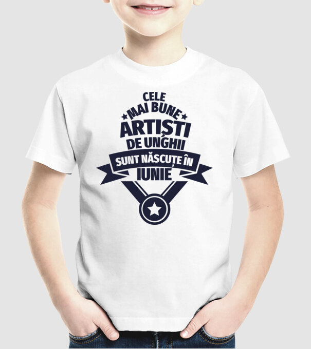 Cei mai buni artiști de unghii sunt născuți în Iunie model alb pe tricou