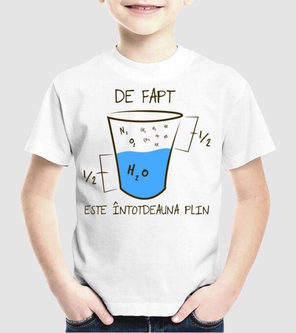 de fapt, este întotdeauna plin model alb pe tricou