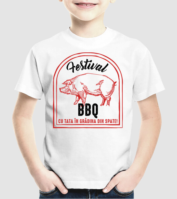 Festival BBQ - cu tata în grădina din spate! model alb pe tricou
