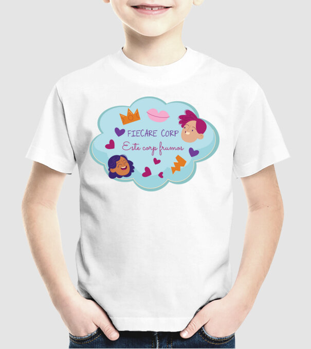 Fiecare corp model alb pe tricou