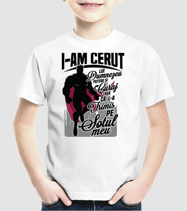 I-am cerut lui Dumnezeu putere și curaj - așa că l-a trimis pe soțul meu model alb pe tricou