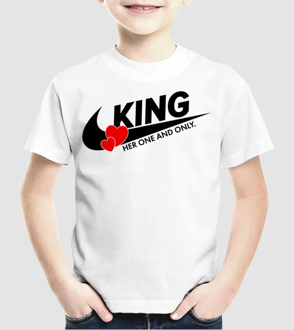 King model alb pe tricou