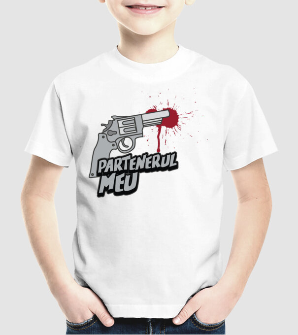 partenerul meu model alb pe tricou